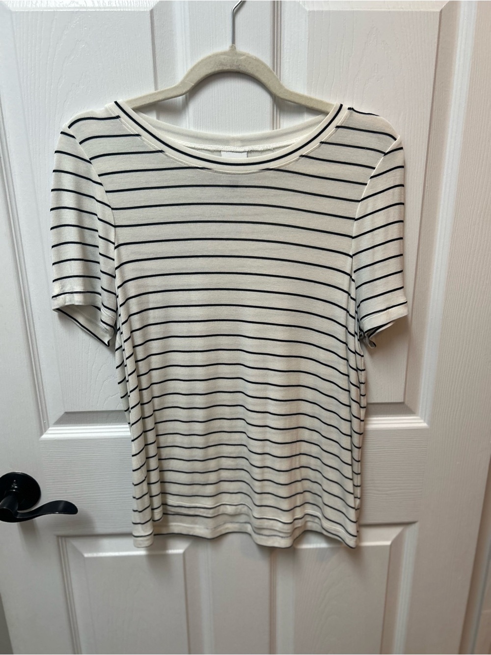Cabi Applause Tee Striped Short-Sleeve Crewneck Top - White with Navy Stripes